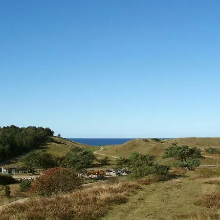 Sleeps 8 *